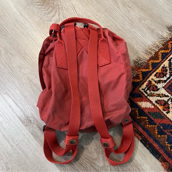 Fjallraven Kanken red canvas small backpack - Picture 5 of 7